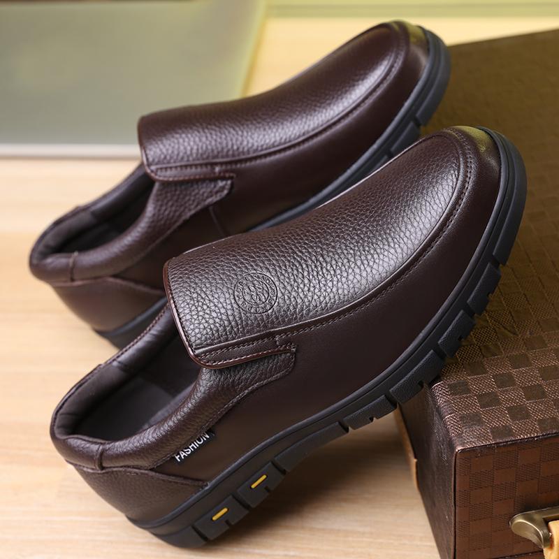Hochwertige Leder Herren Freizeitschuhe Italienische Luxusmarke Herren Loafer Atmungsaktive formelle Herren Abendschuhe Slip-on Autofahrerschuhe
