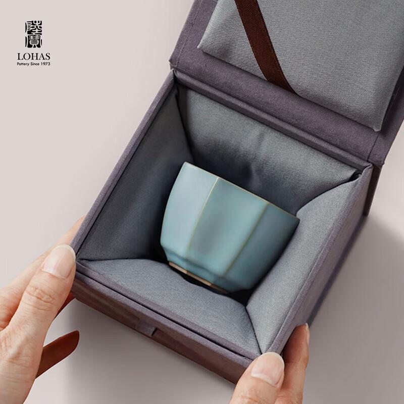 Lubao Song Style Ru Kiln Tea Cup