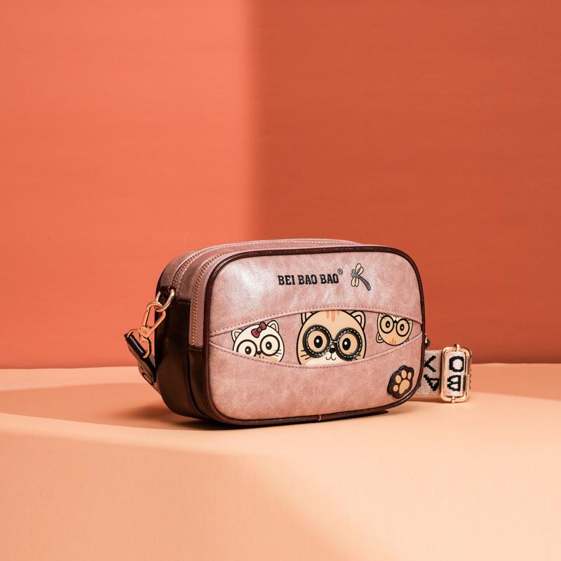 BEIBAOBAO 2026 New Fashion Popular Women's Messenger Bags Cute Sweet Cartoon Bear Small Square Bags Casual Simple Lightweight Underarm Bags for Female