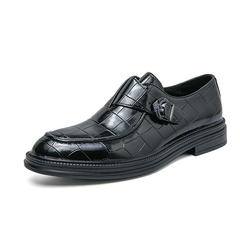 Horse buckle leather shoes pointed inner height increase hair stylist personalized crocodile pattern shoes