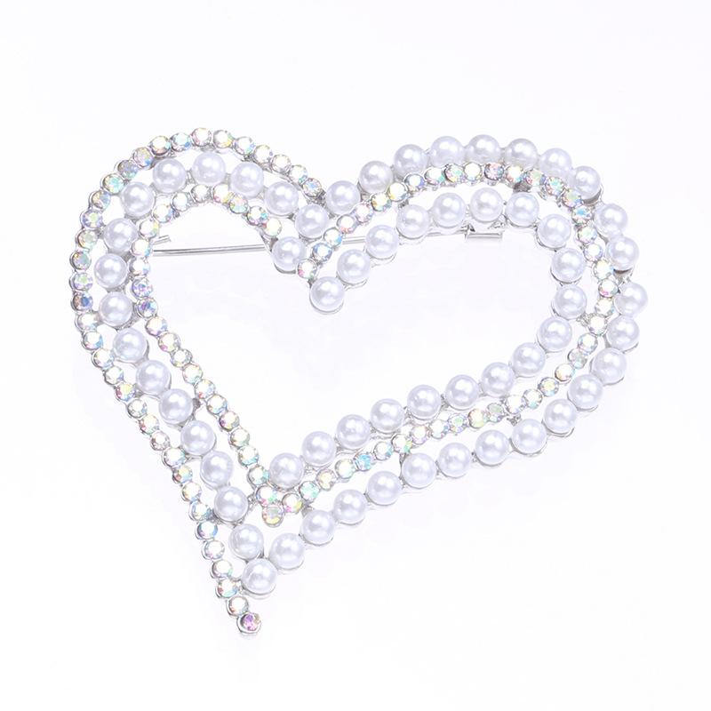 SKEDS Luxury Heart Rhinestone Pearl Women Girls Brooch Pin Korean Style Simple Love Cute Jewelry Clothes Shining Brooch Pin Gift