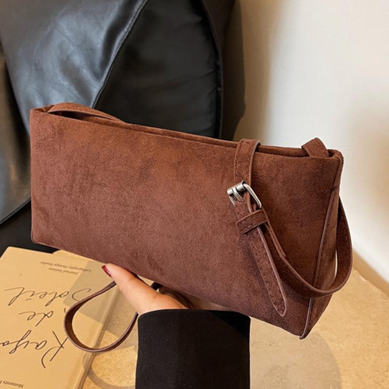 Fashionable Versatile Small and Unique Shoulder Bag Under The Arm, Elegant and Trendy Crossbody Bag