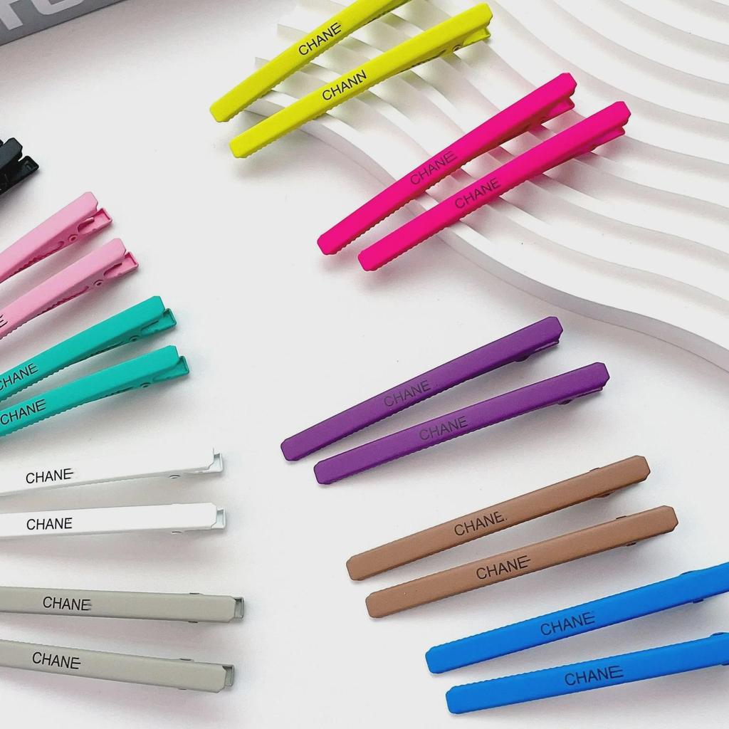 Xiaoxiang Brief Metall-Seitenclip: Hochwertiges Stirn- und Haaraccessoire