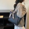 Commuter Tote Bag, A Fashionable, Versatile and High-end Single-shoulder Handbag for Women