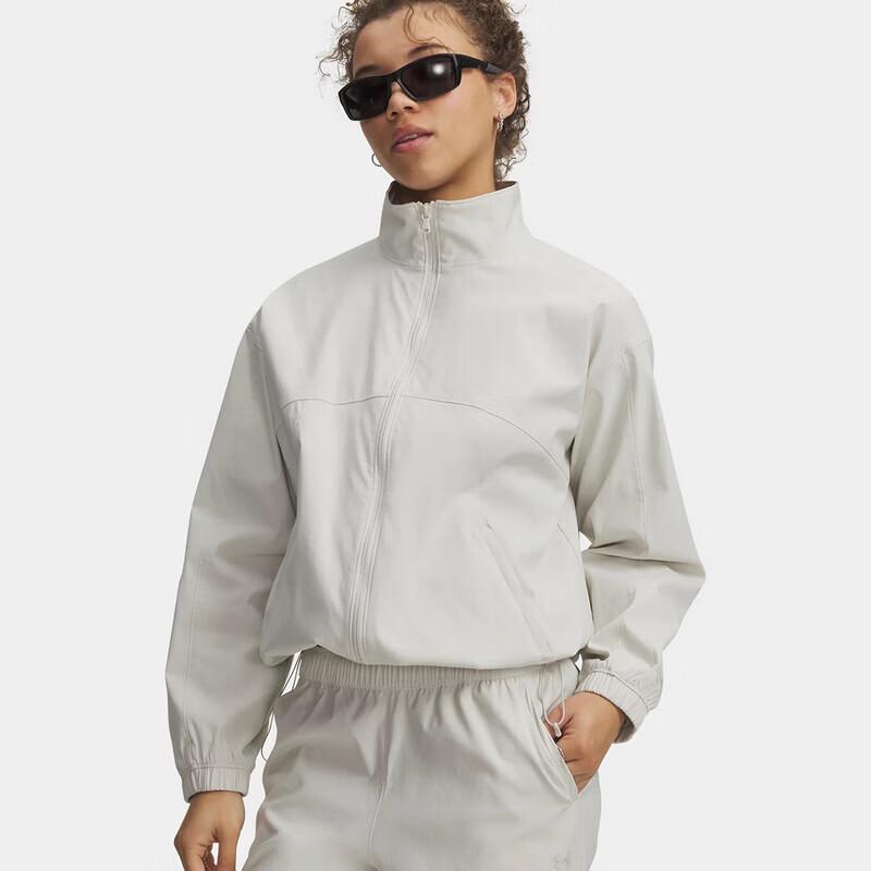 Under Armour Women s Versatile Woven Jacket 6010350 S