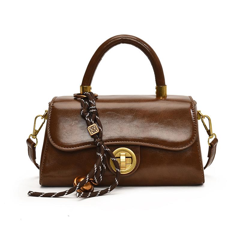 Retro High-end Hand Bag Women's Fashion Simple Casual Messenger Bag Winter New Niche Shoulder Women's Bag
