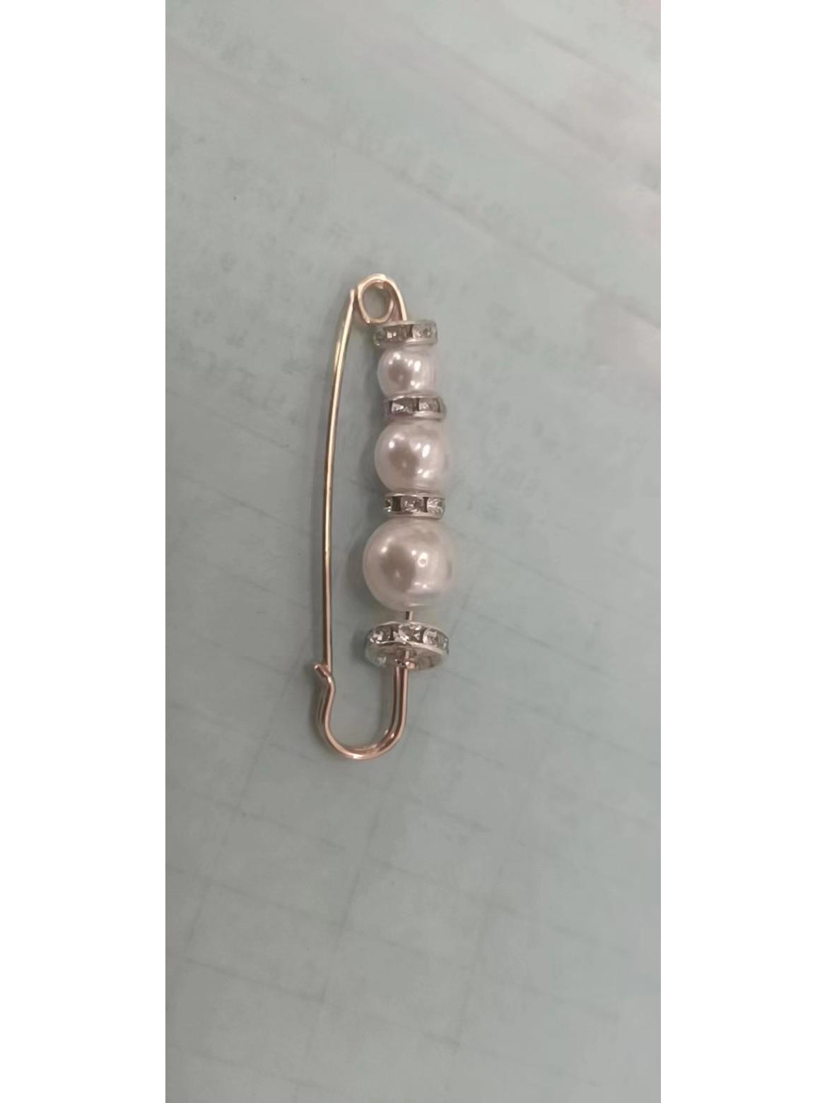 

Waist Buckle Pin: Adjustable Anti-Exposure Brooch for Pants and Skirts