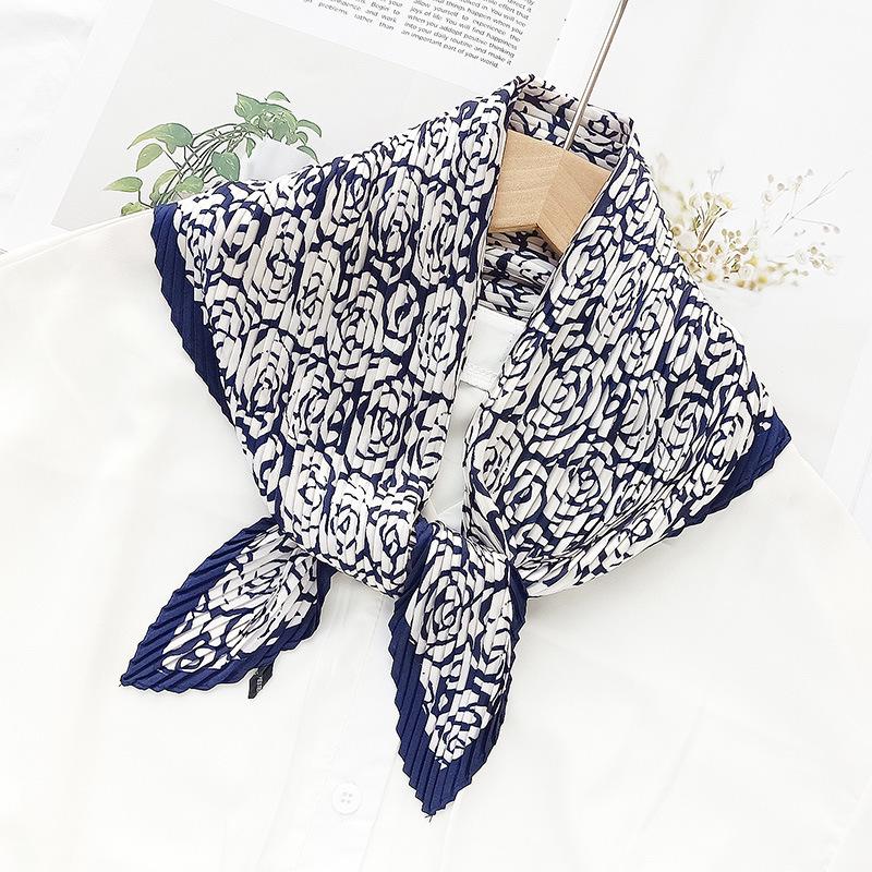 Retro Color Block Crinkled Square Scarf - 70cm Pleated Neckerchief in Imitation Silk for Women