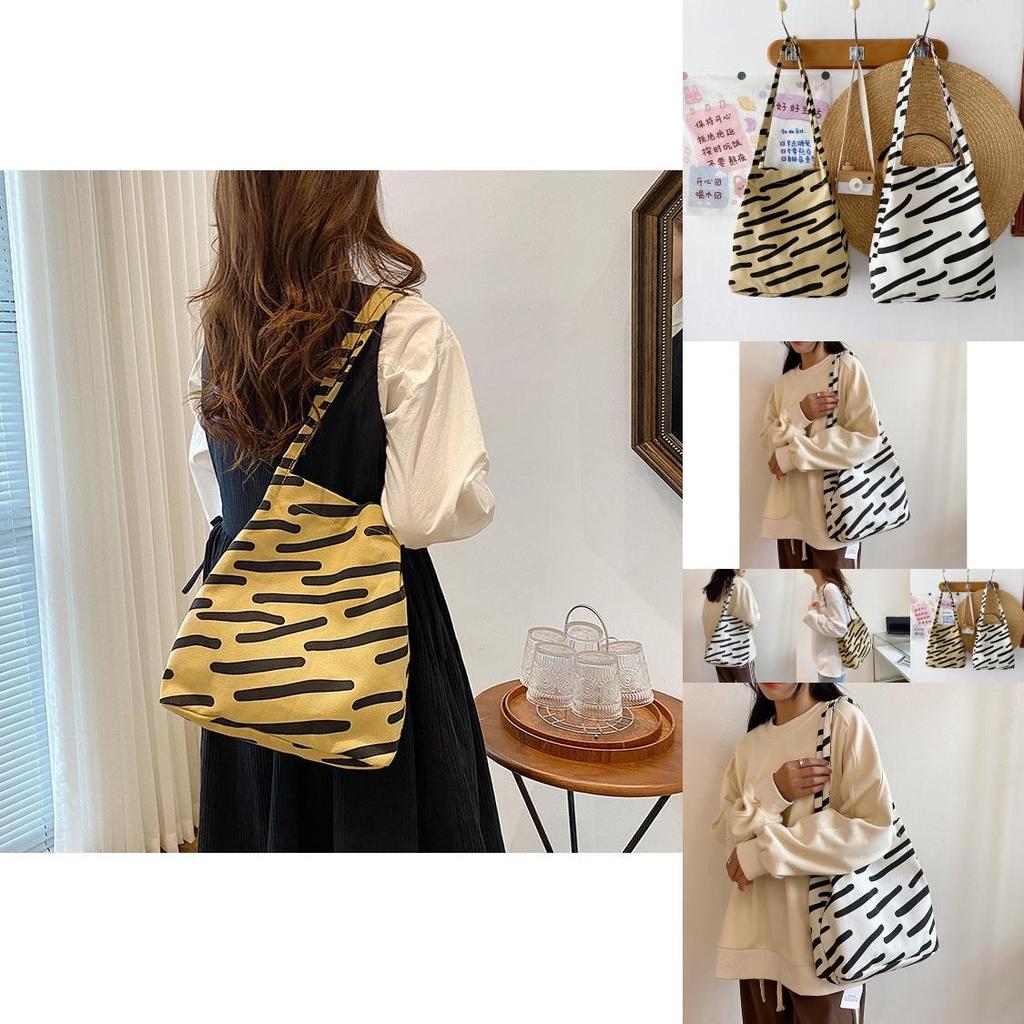 Trendy Large Capacity Striped Canvas Shoulder Bag For Young Women In Chic Colors