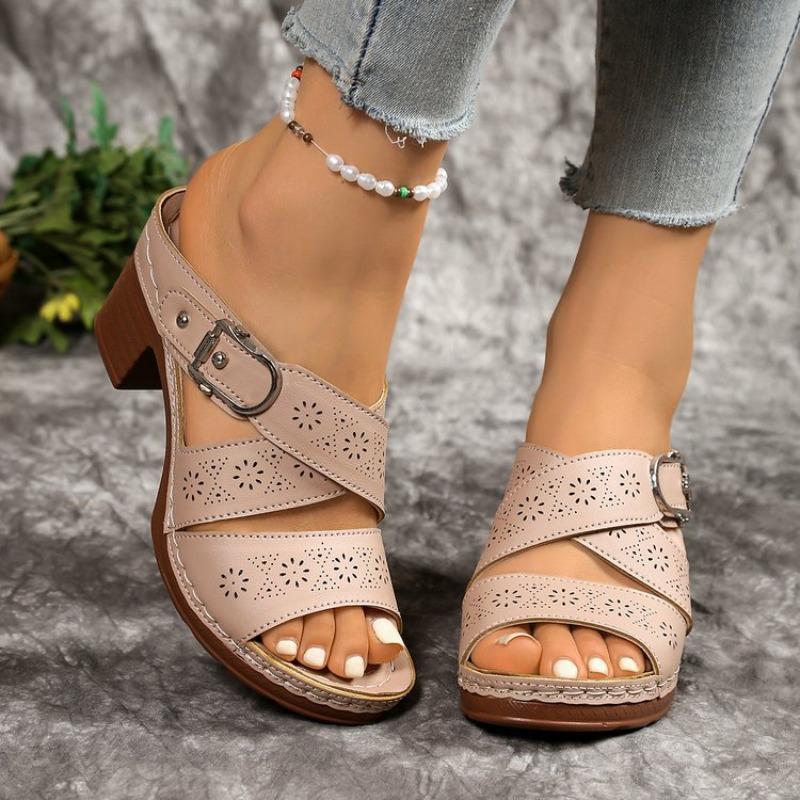 Large size hollow thick-soled slippers women's retro wedge heel light beach cool slippers