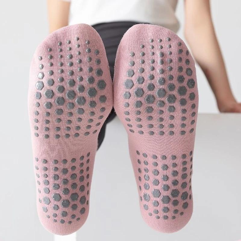 Einfarbige Yogasocken aus Baumwolle bis zur Mitte der Wade, rutschfeste Sportsocken mit Silikonunterseite, für Damen, für Indoor-Fitness, Trampolin, Tanz, Pilates