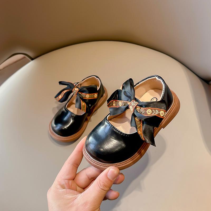 2024 Spring Autumn Children Shoe Fashion Girls Anti Slip Leather Shoes Designer Party Dresses Shoes Soft Soled Kids Casual Shoes