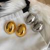 Classic Hollow Oval Stud Earrings For Women Exquiste Metal Smooth Small Earrings OL Style Earrings Fashion Jewelry Gifts