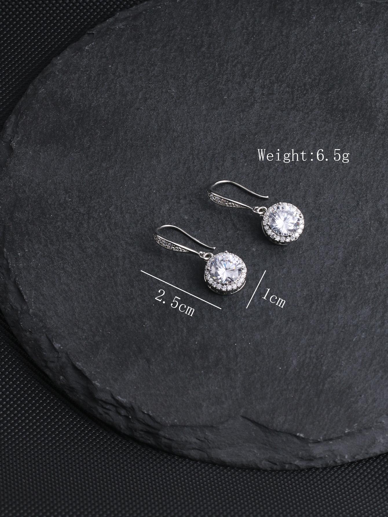 

Элегантные серьги Женские Медные Инкрустированные Цирконом Серьги-крючки Модные OL Беловоротничковые Серьги Трансграничная Торговля Поставка от Фабрики Маленькие Серьги-пусеты