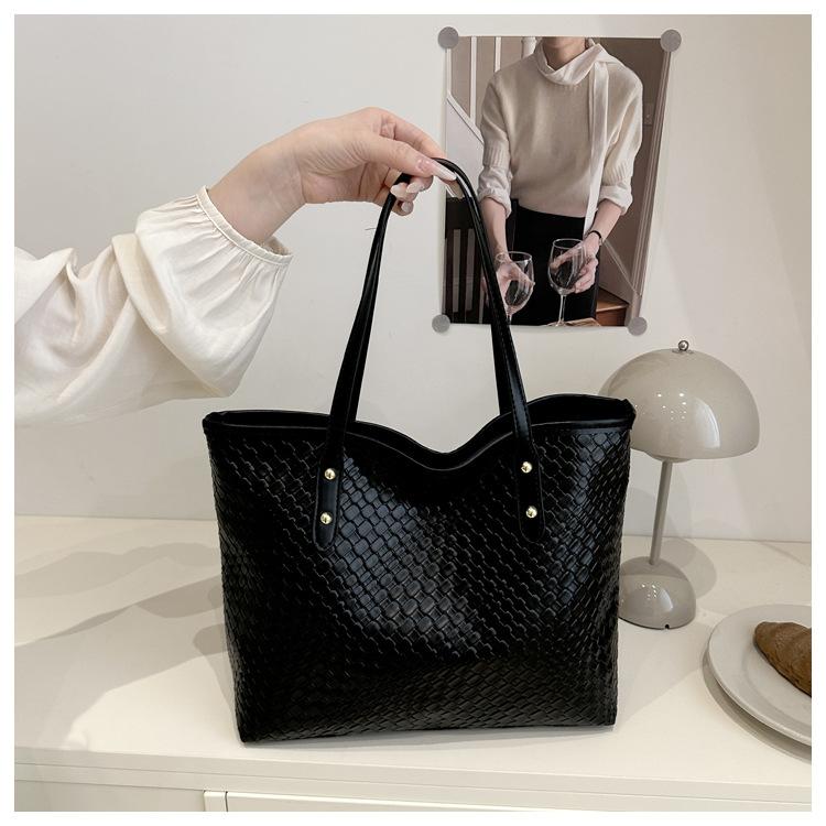 European Style Woven Faux Leather Tote Bag for Women, New Fashionable Large Capacity Shoulder Handbag, Casual Daily Commute Bag CLE
