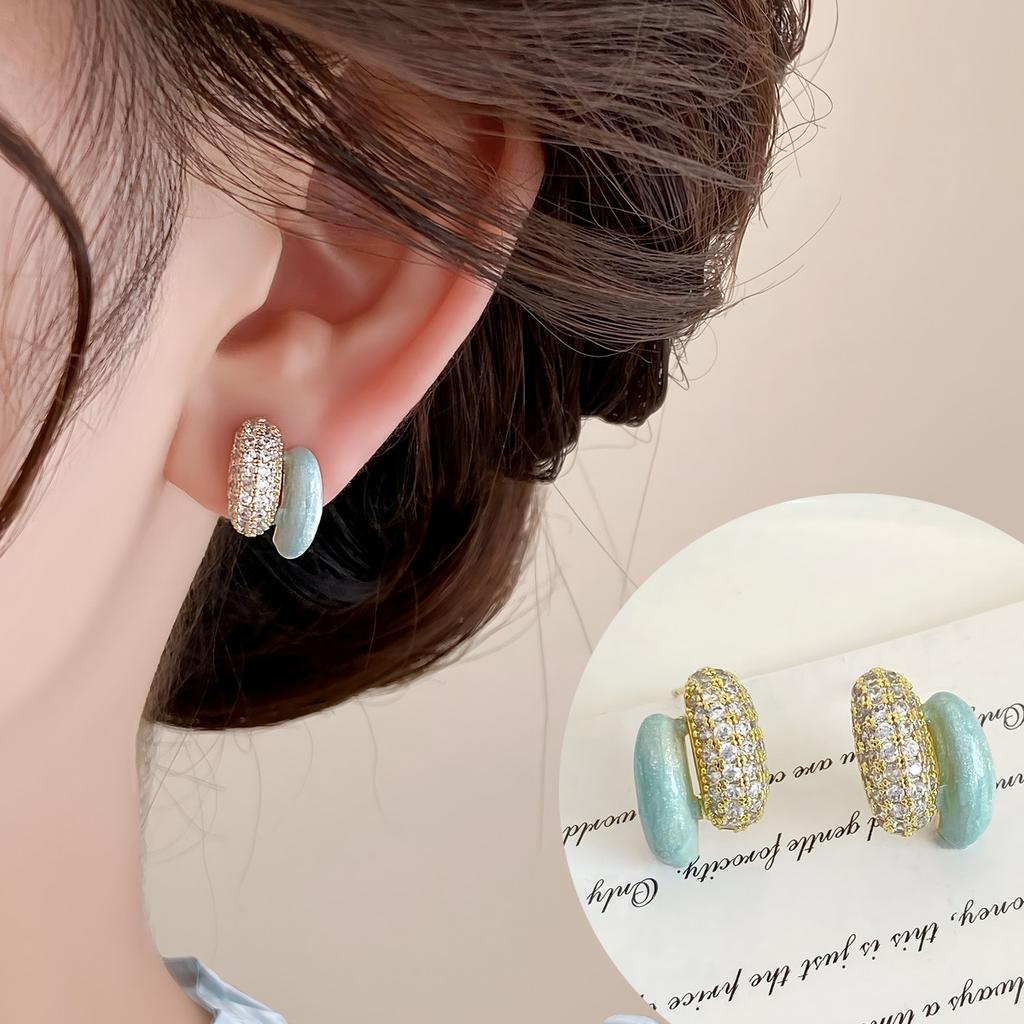 Retro Pu He Blue Earnail Female 2026 New Popular Earrings Summer Light Luxury Earrings, Small Design Jewelry