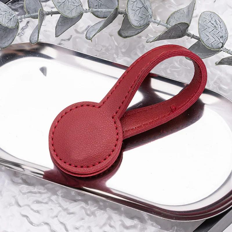 Multi-Purpose Pu Leather Magnetic Hat Clip Strong Magnetic Round Organizer Clip Travel Bag Charms Luggage Accessories