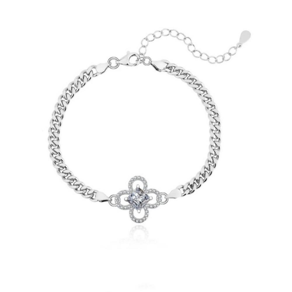 S925 Silber speziell geformtes quadratisches Moissanit-Armband im neuen Design, leichtes, luxuriöses, exquisites High-End-Armband mit vierblättrigem Kleeblatt