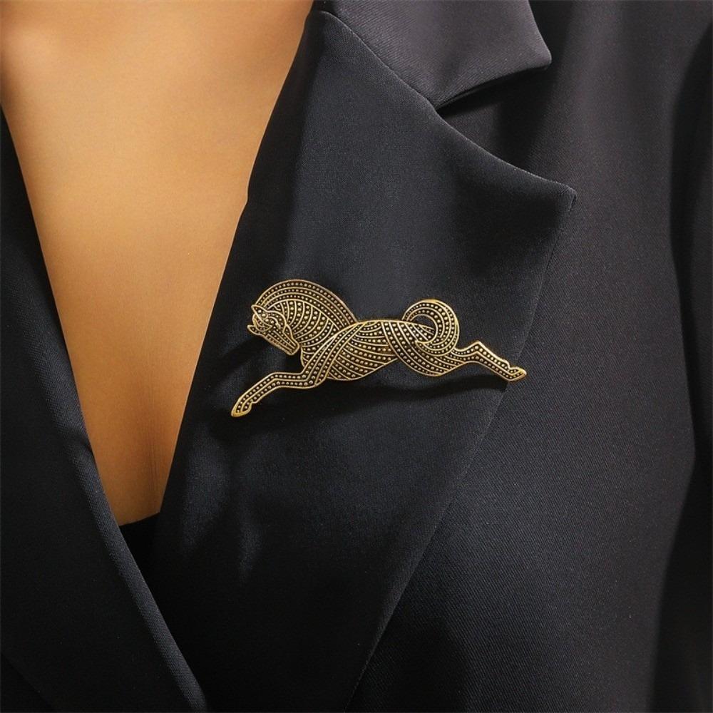 Elegant Zinc Zinc Alloy Animal Brooch Gold Silver Vintage Leopard Pin Running Horse Brooches New Year
