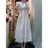 Süßes und sanftes Spitzen-Blusenärmel-V-Ausschnitt-Kleid Damen Sommer Neu Teebraun Taille und dünnes Kleid