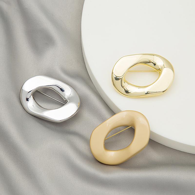 Geometric Glossy Round Brooch - Trendy European & American Fashion Suit Accessory