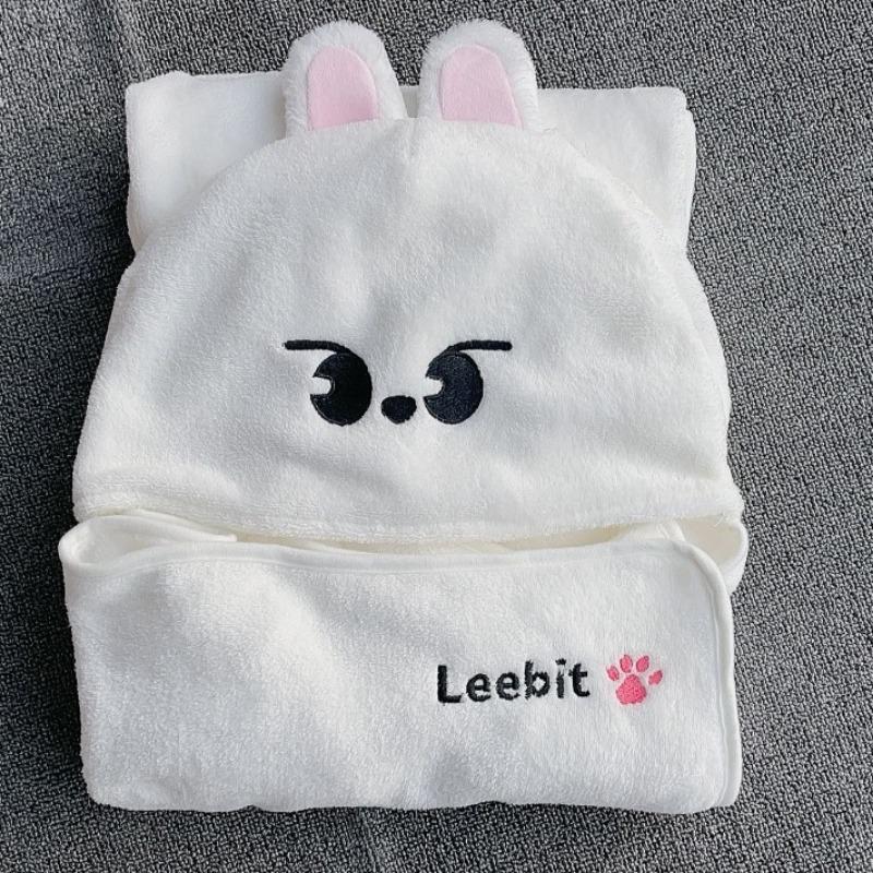 MINISO Kpop Skzoos Hooded Blanket Cartoon Cute Flannel Lazy Shawl Cape Blankets Bangchan LeeKnow ChangBin Felix Gifts Home Decor