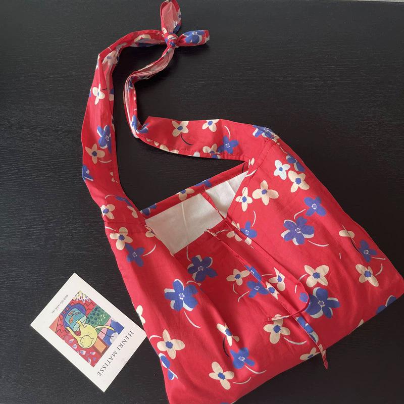 

New retro temperament cloth bag red and blue contrasting colors small flower shoulder bag messenger bag ins lazy versatile multi-purpose bag women