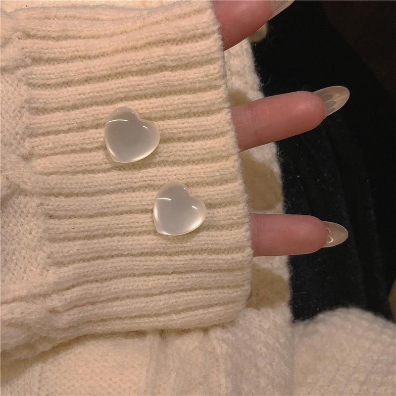 White Moonlight Opal Luster Peach Heart Super Fairy Earrings Female Korean Versatile French Stud Earrings Earrings Clips