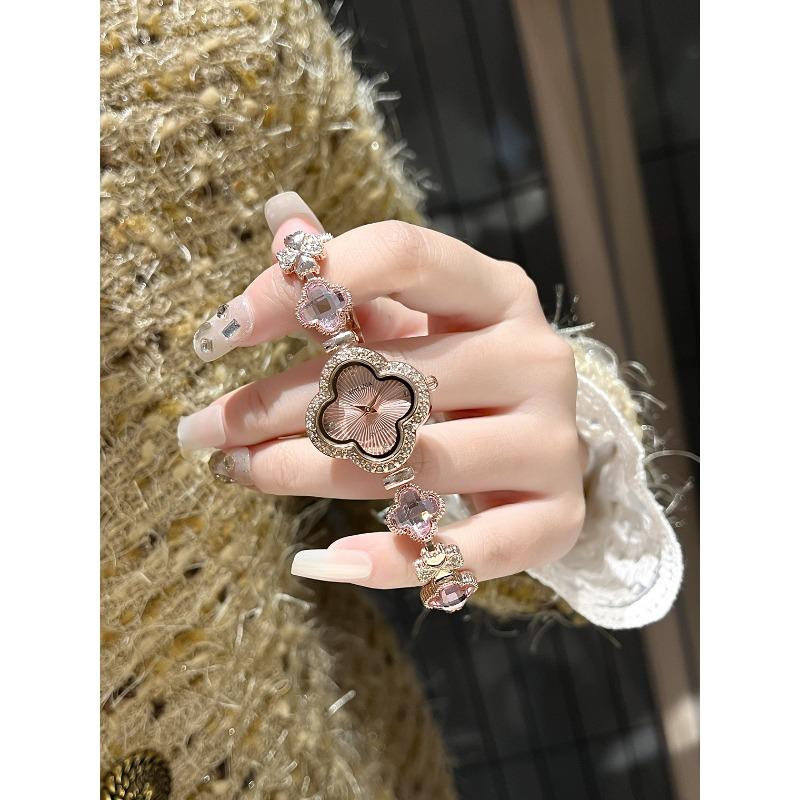 Винтажный Браслет Четырехлистник Премиум с Кристаллами и Алмазами Женские Водонепроницаемые Кварцевые Часы