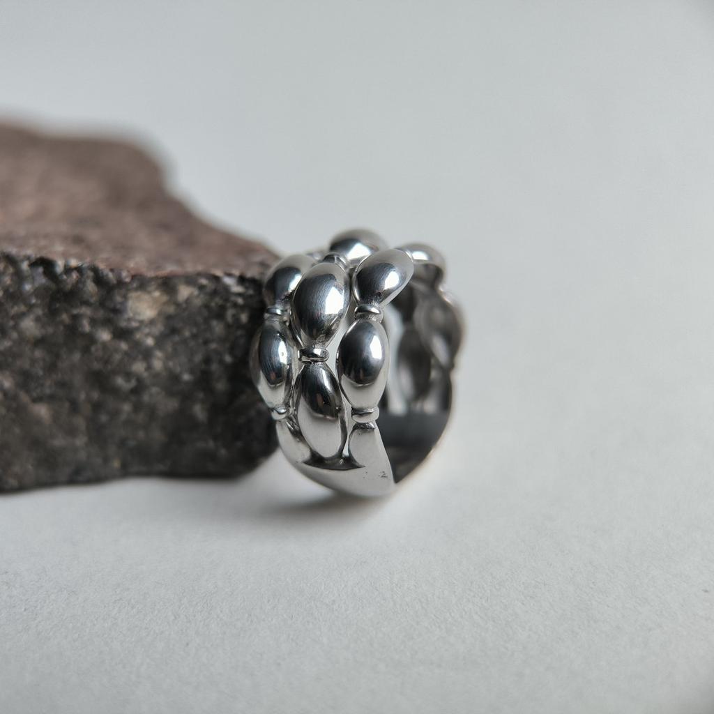 Серебряное кольцо с без камней, вес изделия 5,37 гр (2199243)
