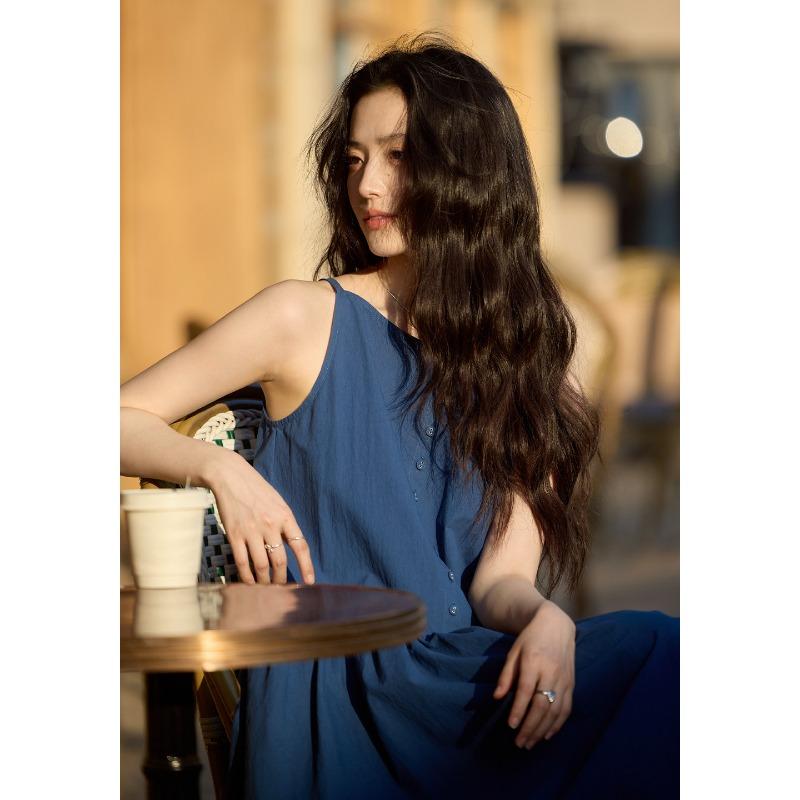 

Prussian blue white stacked suspender dress dress women s spring pleated pendulum dress S