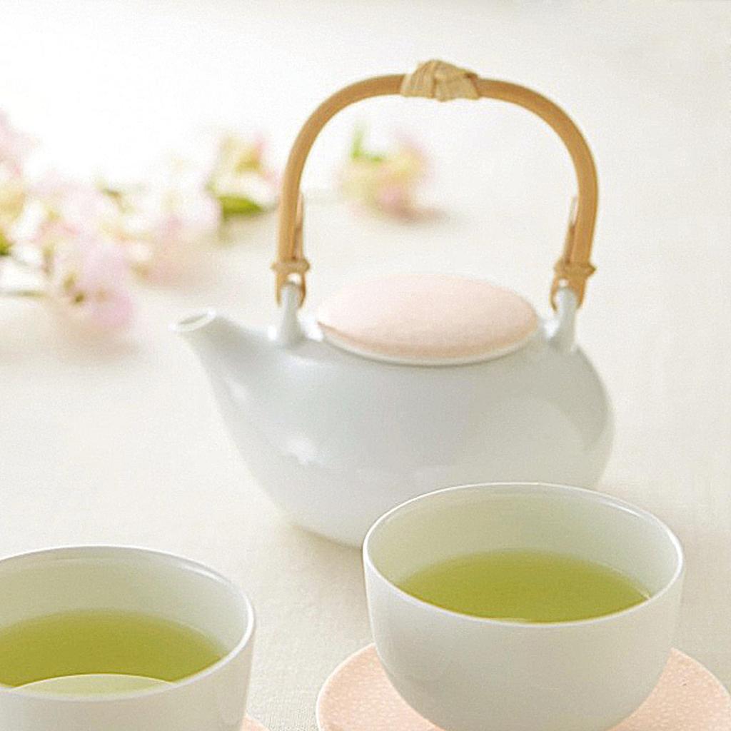 Mino ware earthenware teapot with stainless steel approximately 320ml microwave and dishwasher Kasane tea set with cherry blossom pattern and peach