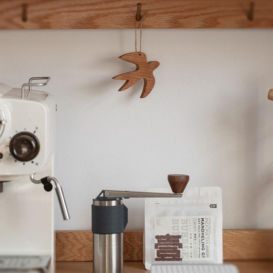 1PC Ins Simple Wall Decoration Japanese Swallow Multi-functional Wooden Block Pendant Decoration Coaster Living Room Wall