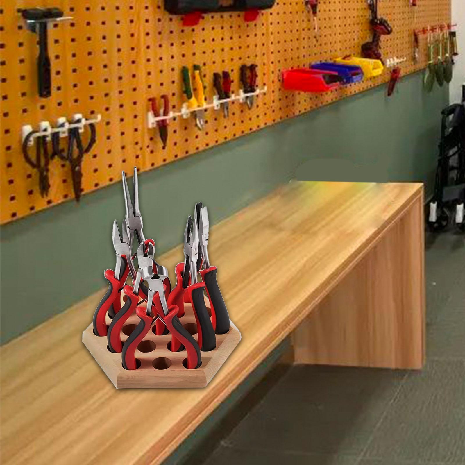 Удобная подставка для инструментов при работе на лестнице: практическое решение