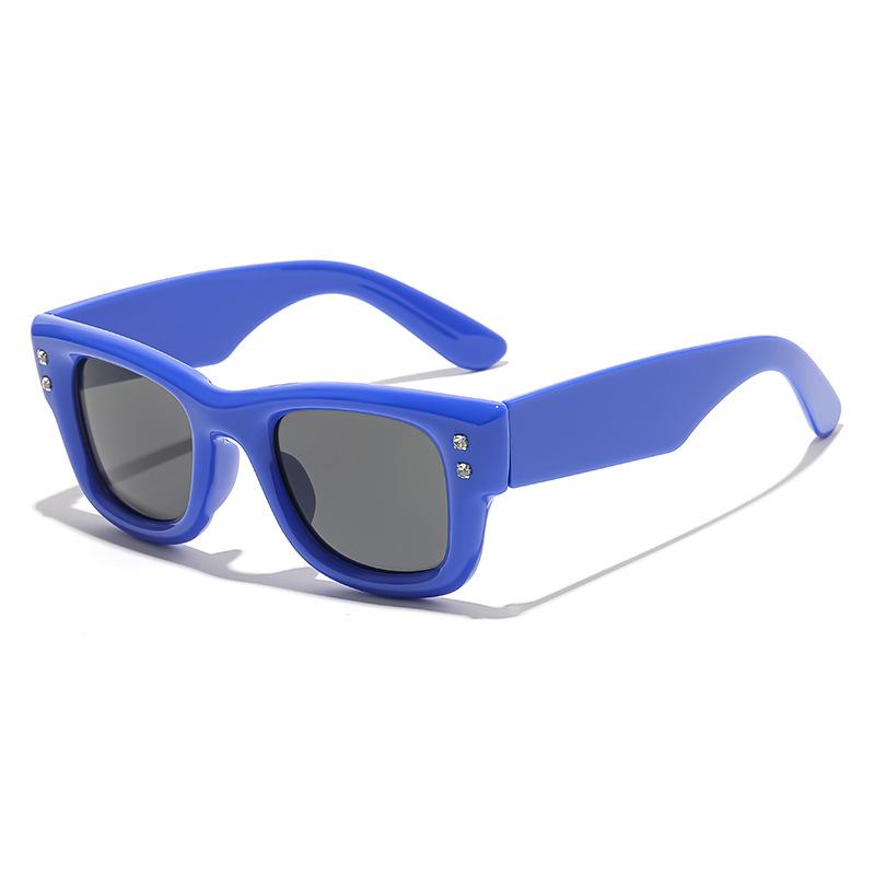 Square large frame thick sunglasses, trendy and fashionable, sun protection and UV protection