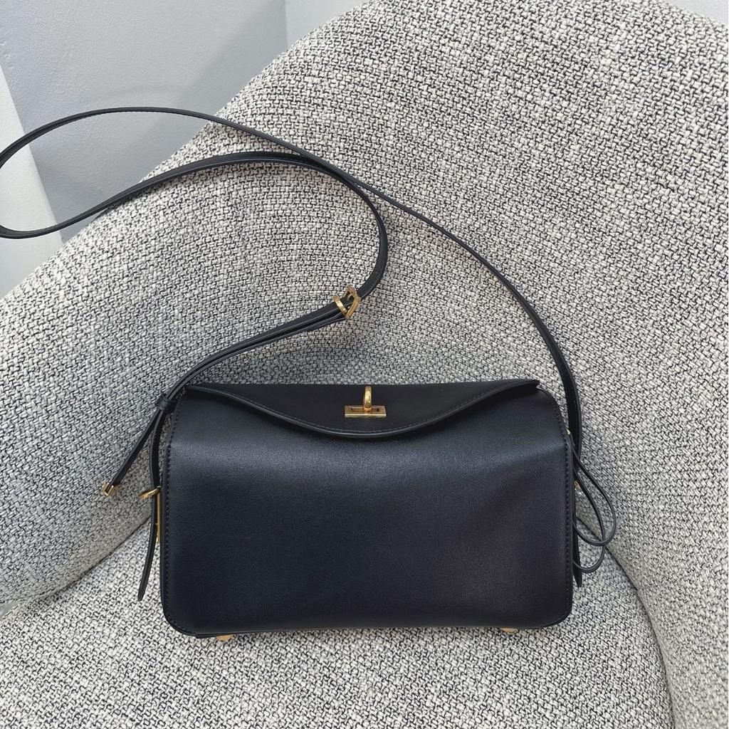 First layer cowhide rodeo pillow bag high-end leather women's underarm bag new niche commuter shoulder messenger bag