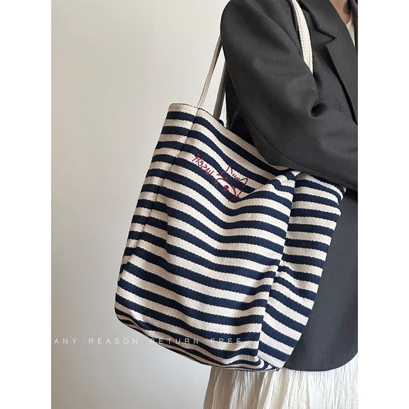 Bag Women's 2025 New Striped Canvas Bag Student Leisure Commuter Large Capacity Portable Shoulder Bag