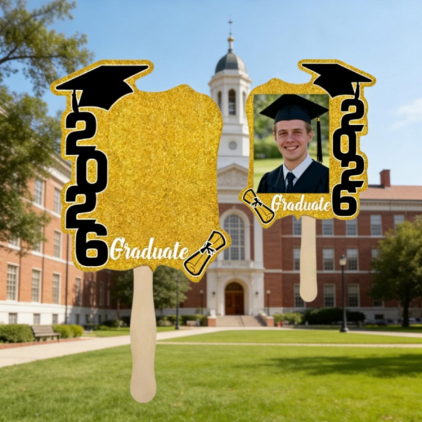 

2026 Graduation Photo Prop Handheld Fan with Graduate Cap Diploma Print for Graduation Party Decorations Supplies Keepsake One Size золотий