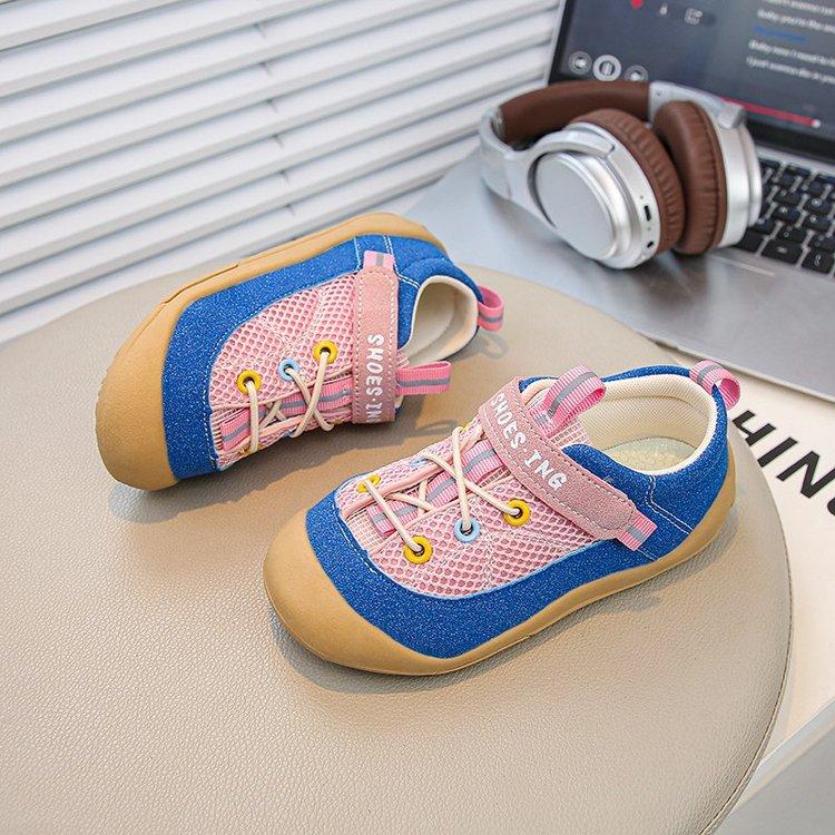 Kindergarten indoor shoes girls 2025 new children's soft soles are not tired of baby boys summer sports shoes