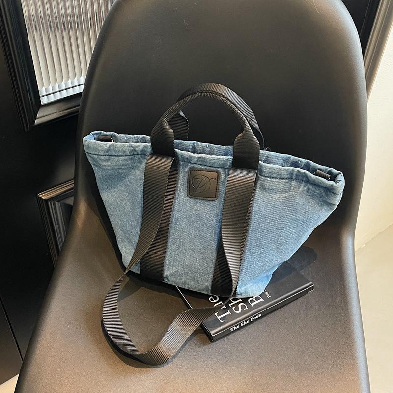Large capacity denim bag women's 2025 new simple and versatile commuter shoulder bag portable tote bag
