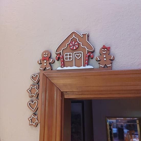 2 Pcs Christmas Gingerbread Door Toppers Wood Gingerbread Man Door Corner Sign for Door Frame Cabinet Shelf Window Wall Xmas Home Office Kitchen Decor