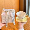 Ins niedliches handbemaltes Blumen-Kaffee-Tassen- und Untertassen-Set Keramiktasse Geschenkbox High-End Brautjungfern-Souvenir