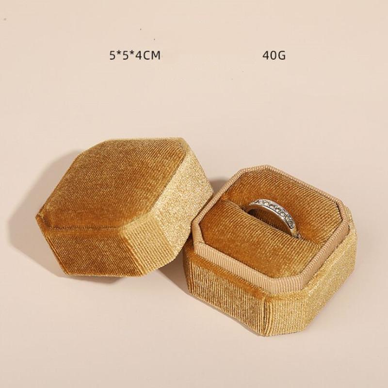 

Коробка для колец из вельвета 5x5x4 см, маленькая, четырехцветная, с шестигранной головкой, фланелевая шкатулка для колец на свадьбу и помолвку ring box