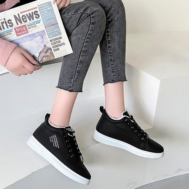 Winter Velvet Flat Sneakers for Women Fashionable and Comfortable Snow Shoes Thickened and Warm Student Casual Cotton Shoes