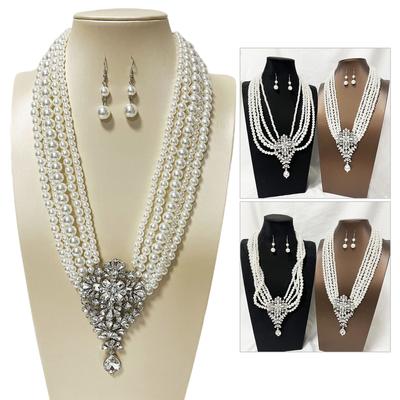 Sprankelende Meerlaagse Faux Parels Ketting en Oorbellen Set met Kristalaccent voor Avondfeest Elegante Sieraden Cadeau