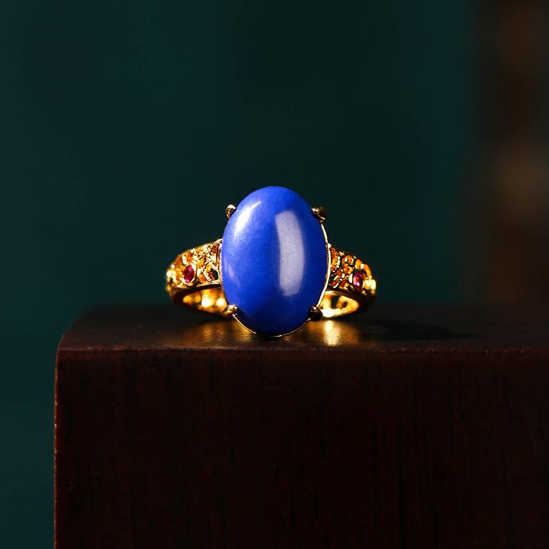 Pozłacany pierścionek otwarty z naturalnego chalcedonu - Prosty, ażurowy design dla stylu kobiet