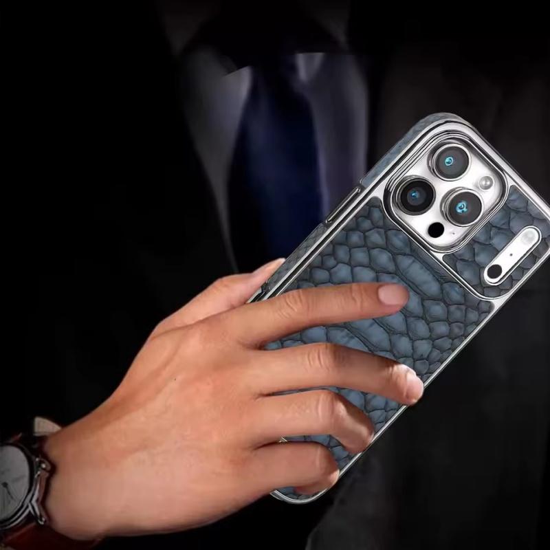 Luxury Fashion Snake-Patterned Leather Phone Case For iPhone 17 16 15 14 13 12 Pro Max 17Air Inner Shell With Flannel Lining