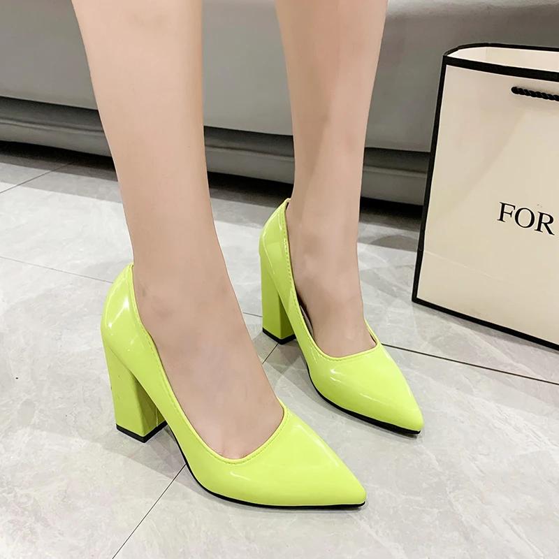 Spring Fashion New High Heels for Women Thick Heel Pointed Tip Solid Color Shoes Women Classic Party 2025 Zapatillas De Mujer