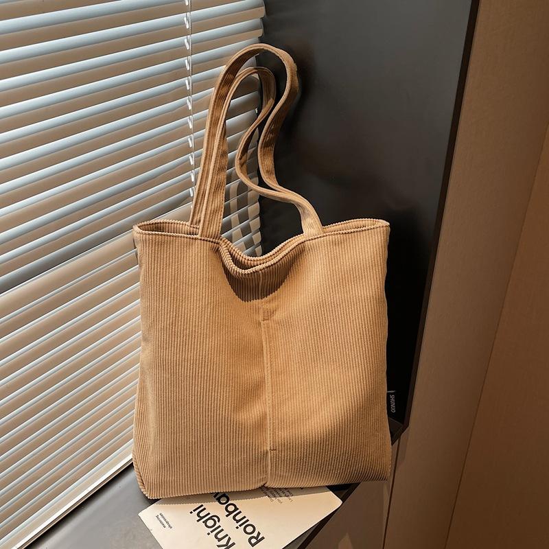 Ležérní a módní crossbody taška s velkou kapacitou, jednoduchá a výklenková taška přes jedno rameno pro vysokoškoláky a ženy