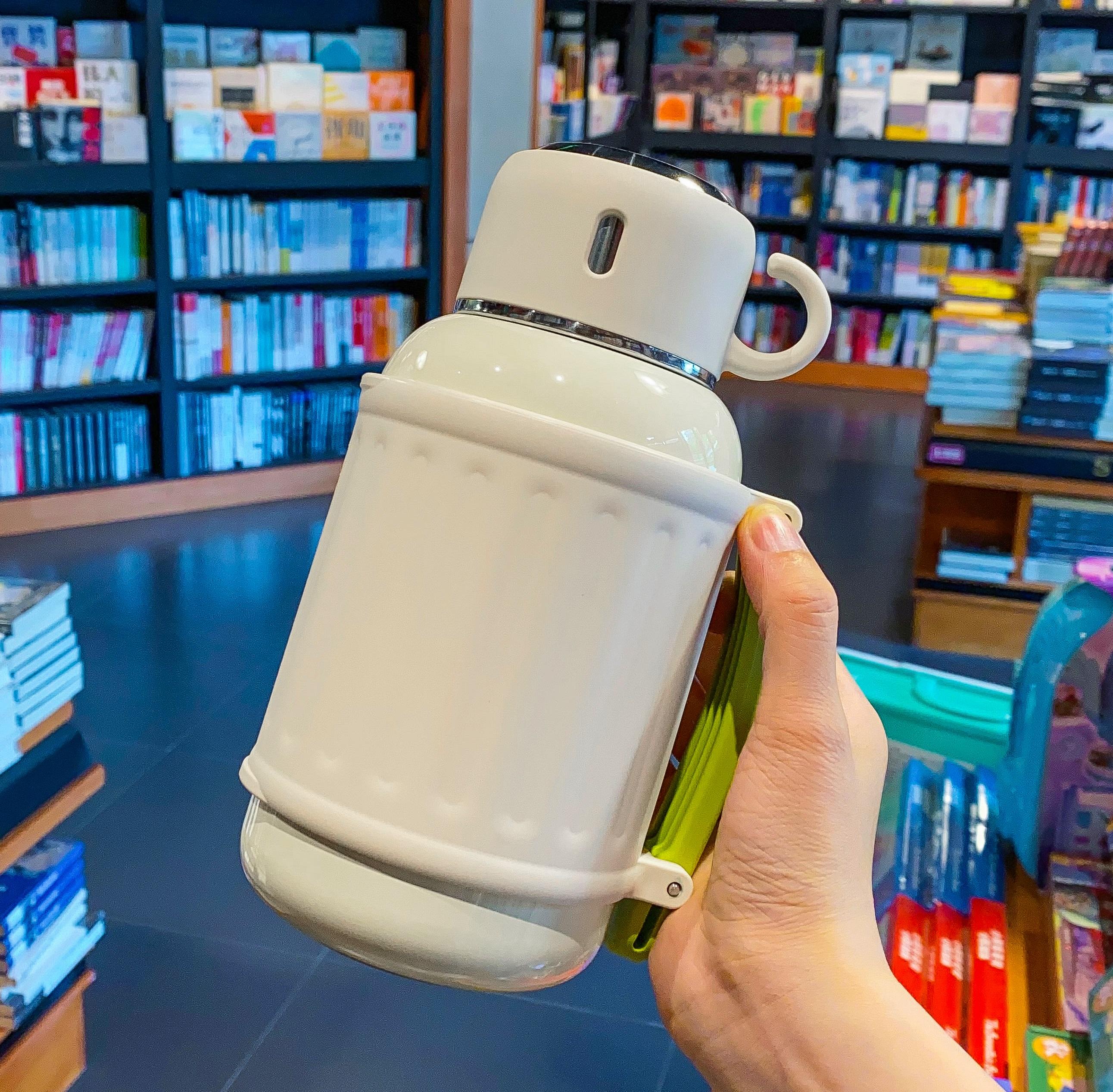 

800ml Large Capacity Pot Big Belly Insulated Bottle Outdoor Portable Diagonal Cross High Beauty Cup белый